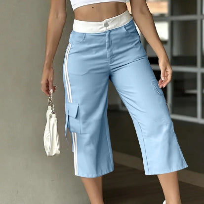 Pantalón cargo capri estilo deportivo