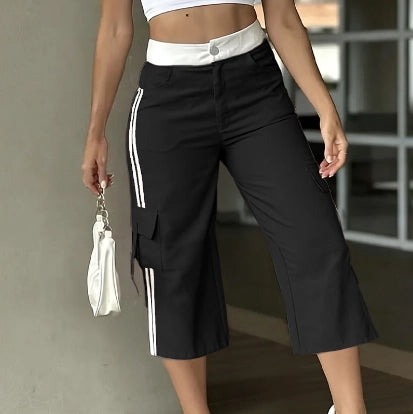 Pantalón cargo capri estilo deportivo