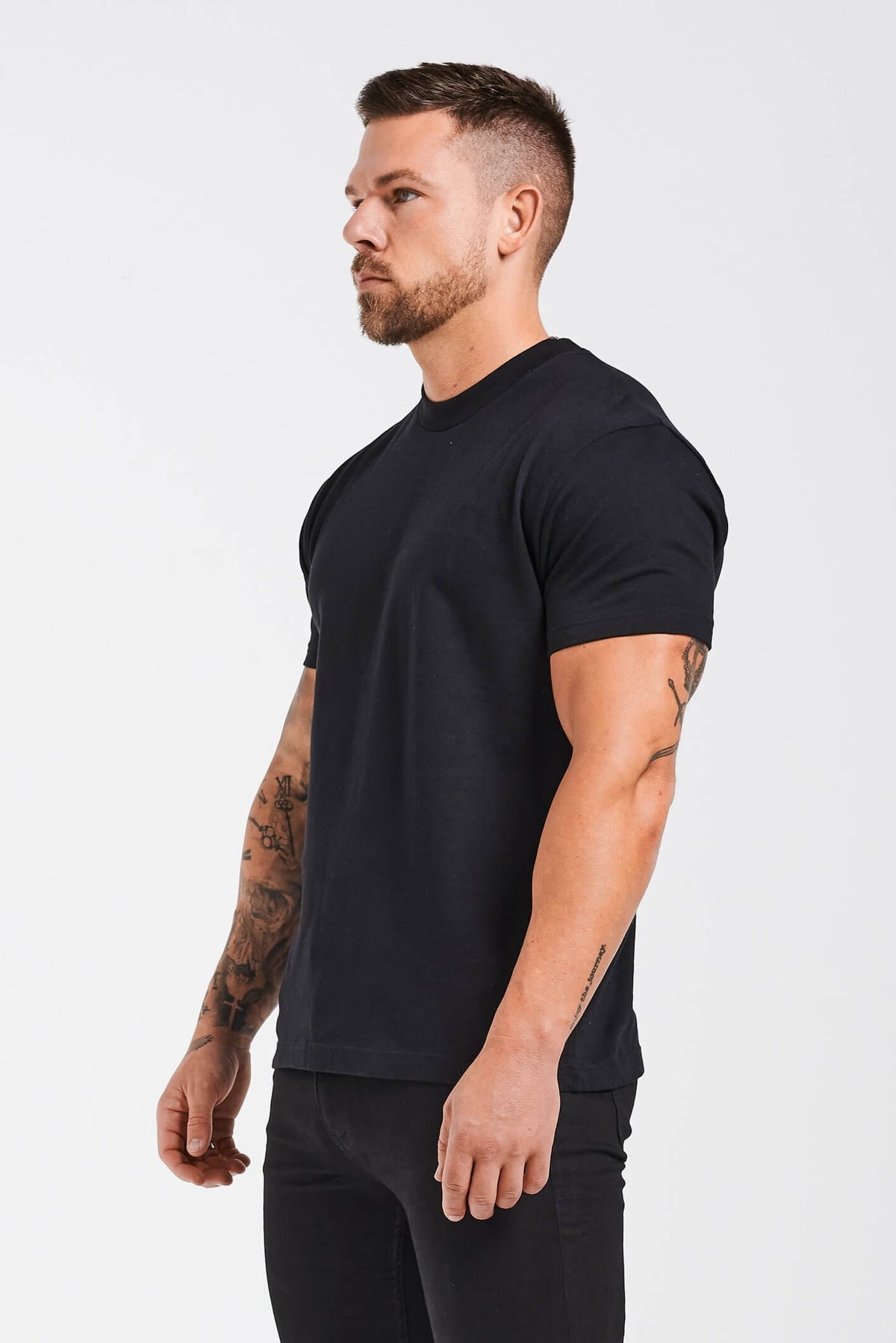 CAMISETA BÁSICA PREMIUM - BLACK