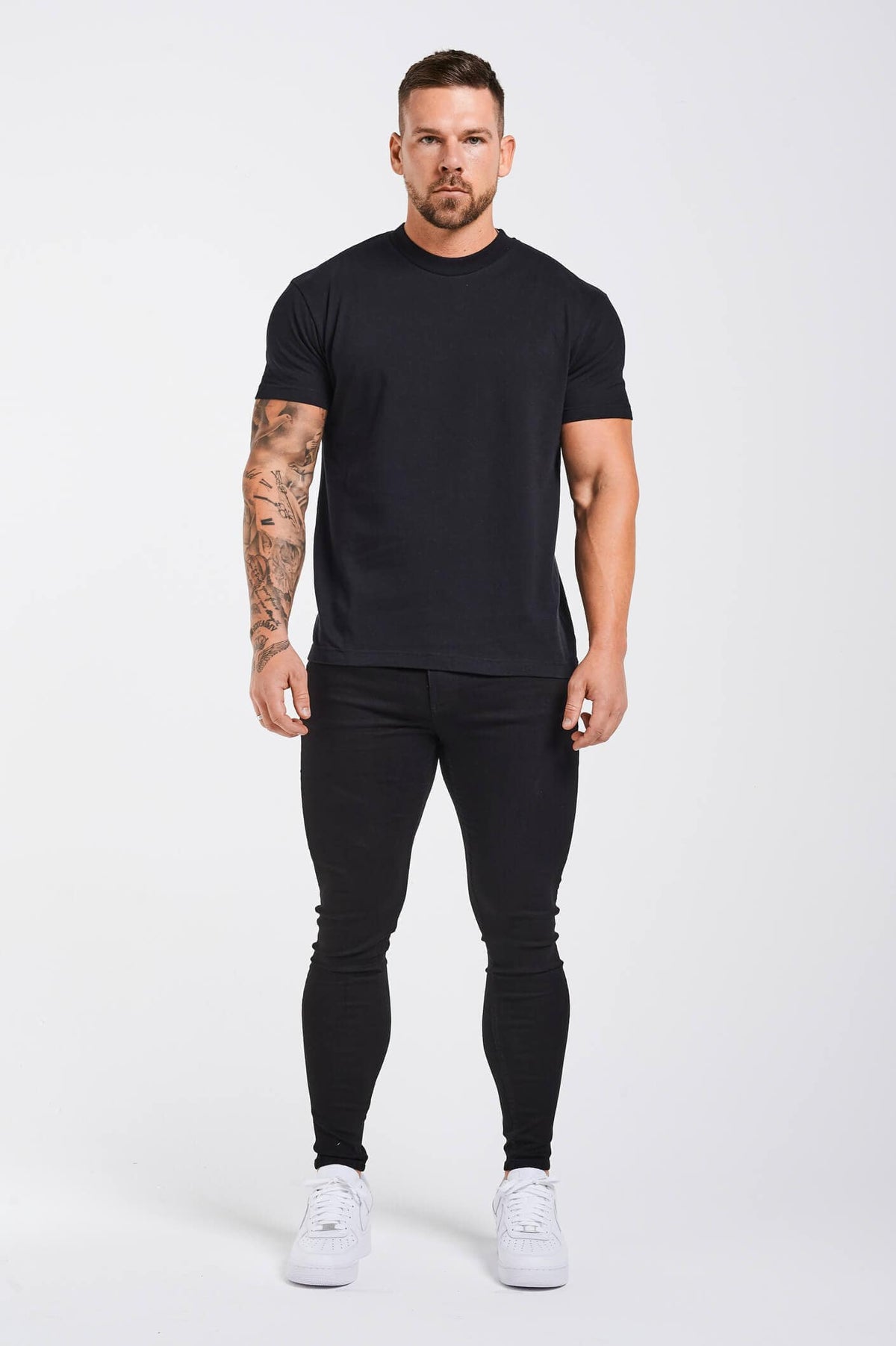 CAMISETA BÁSICA PREMIUM - BLACK